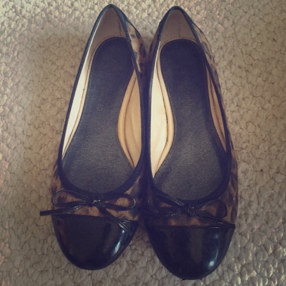 Arturo Chiang Leopard Ballet Flats