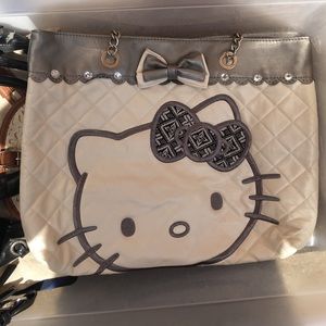 Hello kitty purse!