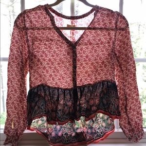 NEW w/ tags! Hollister cropped floral blouse