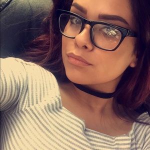 Meet your Posher, Karina