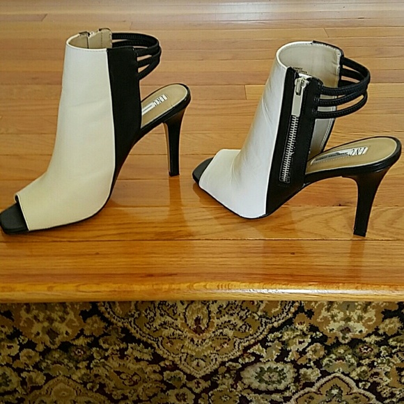 INC International Concepts Shoes - BLACK AND WHITE INC BEAUTIES