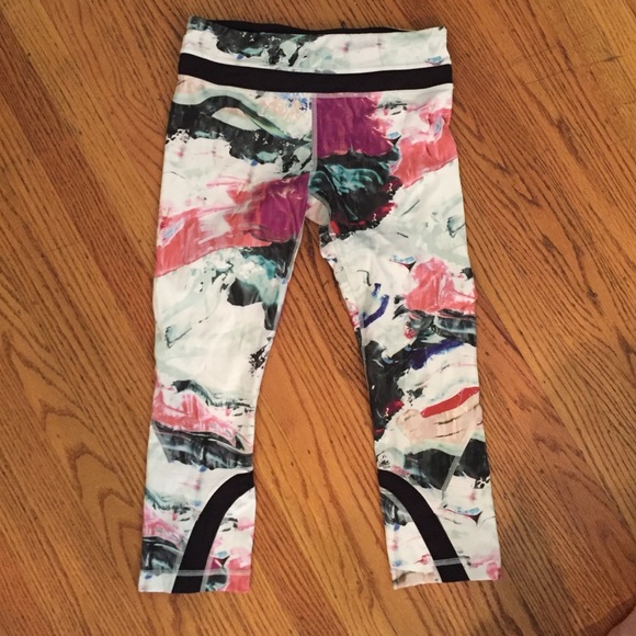 Lululemon crops