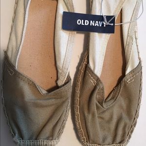 NEW w/ tags! Old navy neutral espadrilles size 9