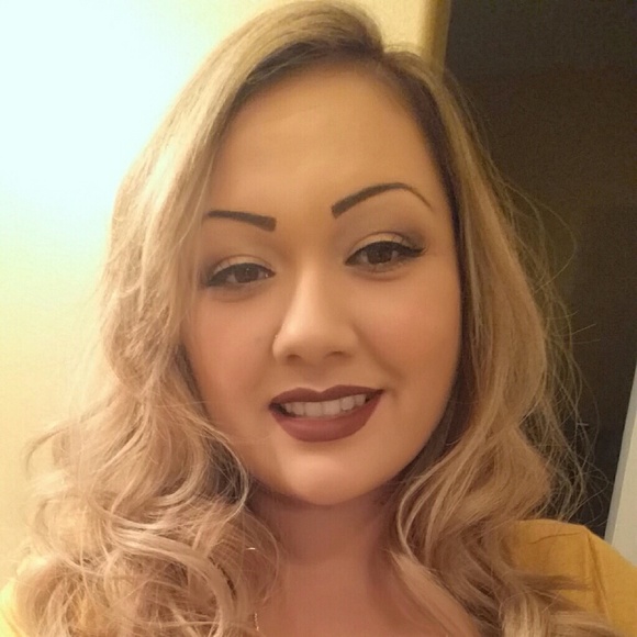 Meet your Posher, Melissa