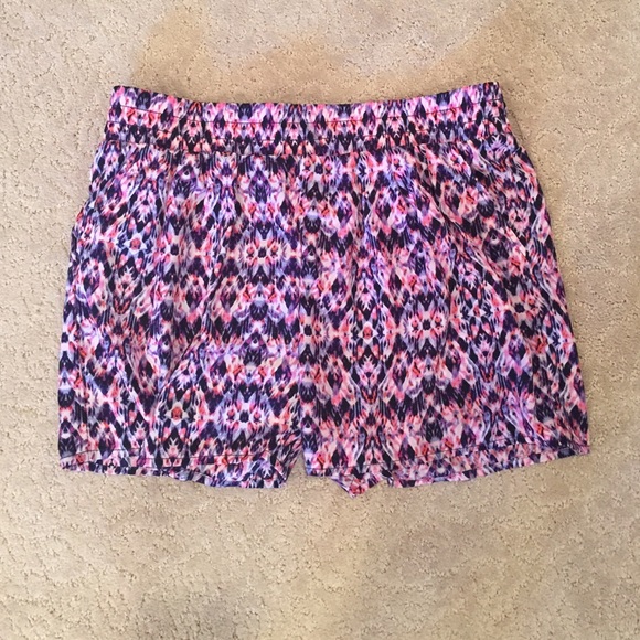 a.n.a Pants - Silky batik print shorts