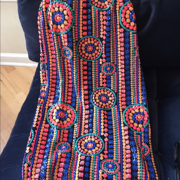 Elegant embroidered skirt