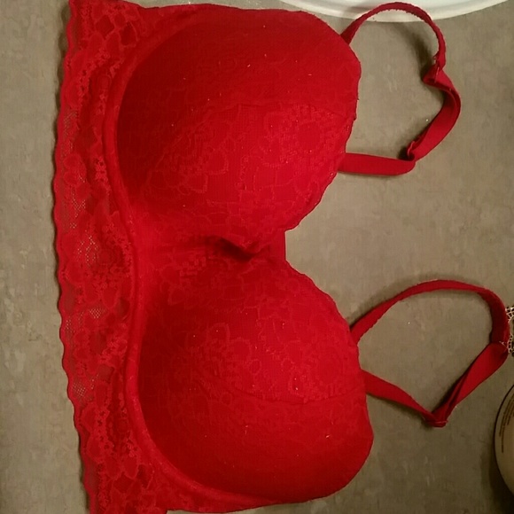 A Victoria secret pink lace bralette