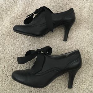 Black Oxford Heels