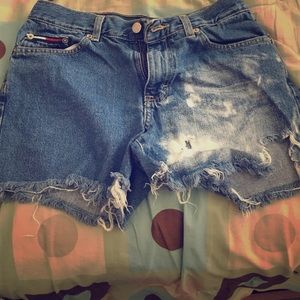 Bleached Tommy shorts