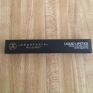 💋 NWT 💋 ABH Liquid Lipstick 💋 Venom 💋
