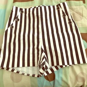 High waist black and white stripe shorts 😍❤️
