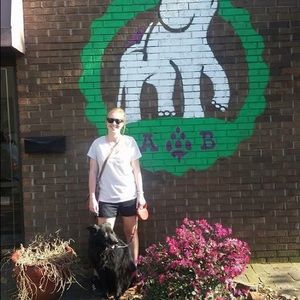 Meet your Posher, Abbi