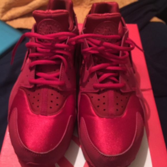 Red Hurraches!! 😻