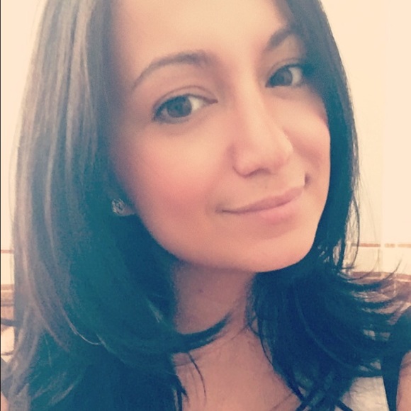 Meet your Posher, Melissa - Picture 2 of 4