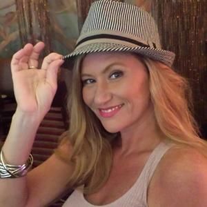 Meet your Posher, Malinda