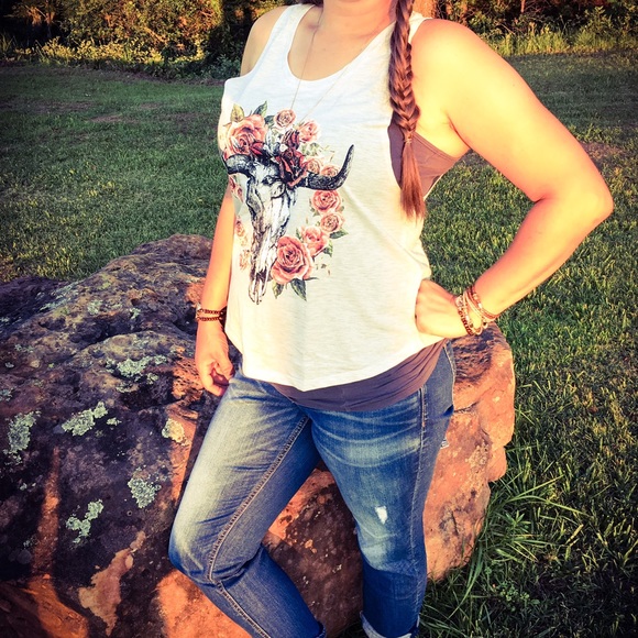 🎉HP🎉Last One! Medium  Skull Tank - Picture 3 of 4