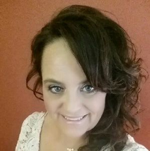 Meet your Posher, Deanna