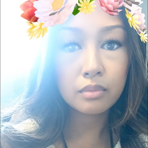 Meet your Posher, Rae - Picture 1 of 1