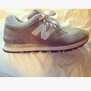 New balance shoes