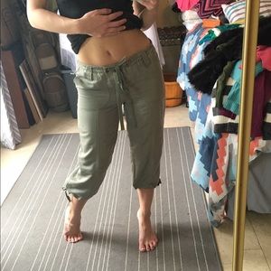Style and co olive green capris size 2p