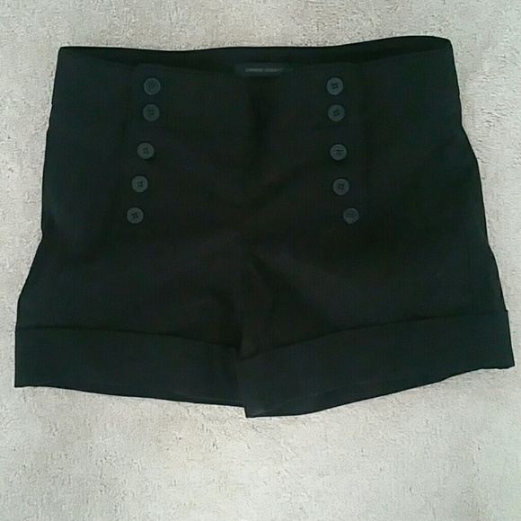 Express shorts - Picture 1 of 3