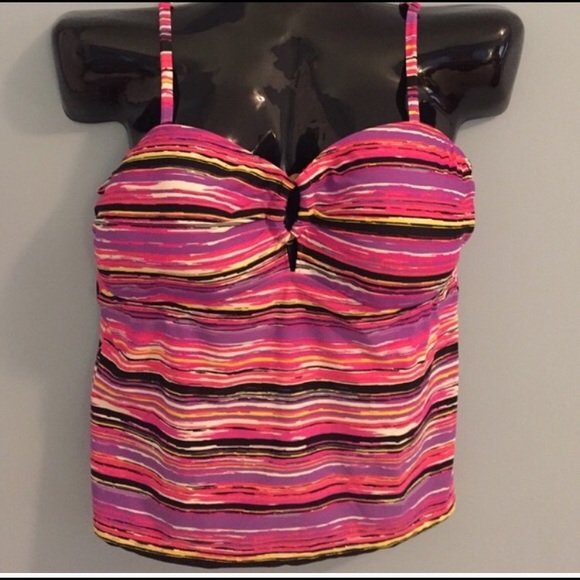 XL swimsuit top