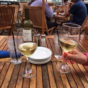 Meet your Posher, Adrianne