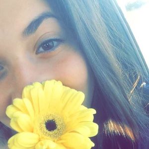 Meet your Posher, Gabriela