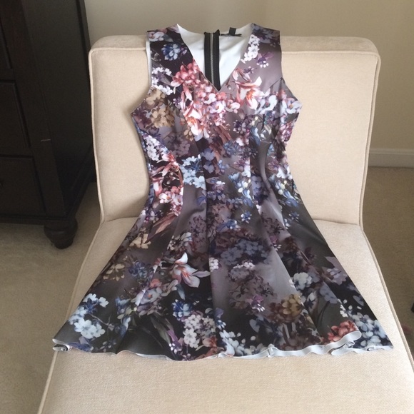 Topshop Dresses & Skirts - Topshop floral fit flare dress neoprene