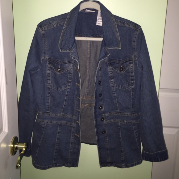 Flared jean jacket