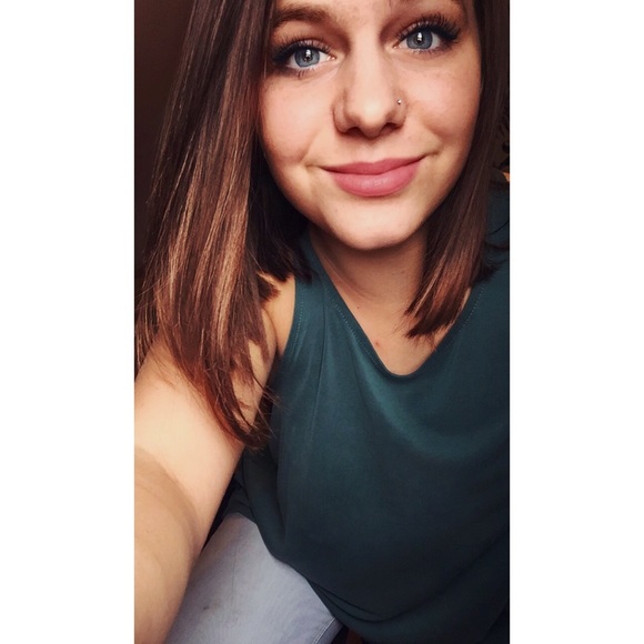 Meet your Posher, Haylee