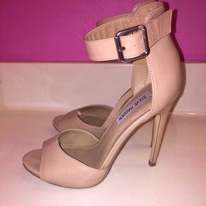 Steve Madden nude heels