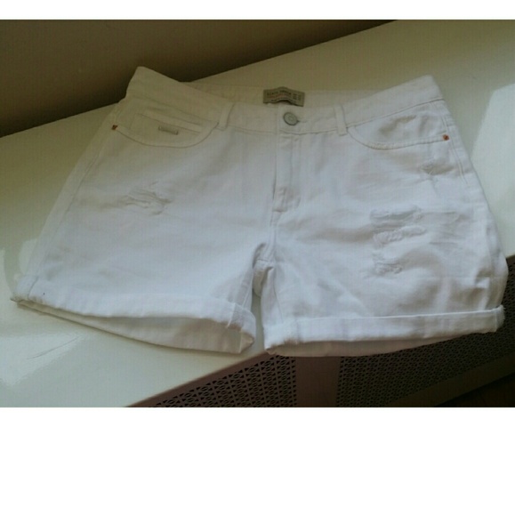 Zara Basic Z1975 White Jean Shorts Size 6