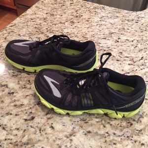 Brooks Pure Flow P2 running shoes