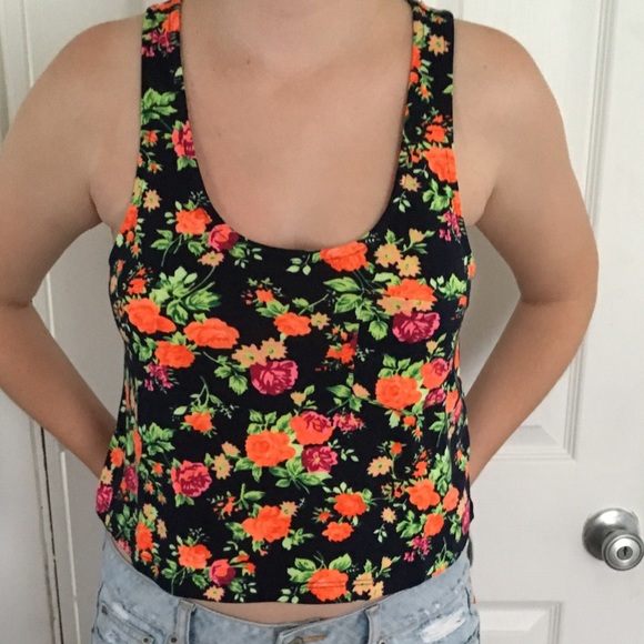 Floral tank top. New with tags! - Picture 1 of 2