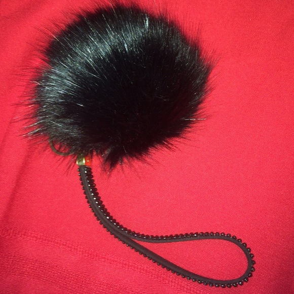 Black Pom Pom
