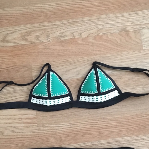 Triangl bikini top
