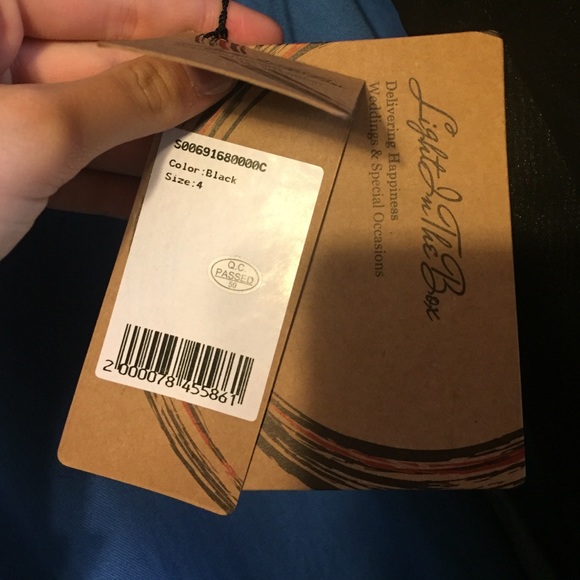 NWT black size 4 light in the box dress - Picture 3 of 4