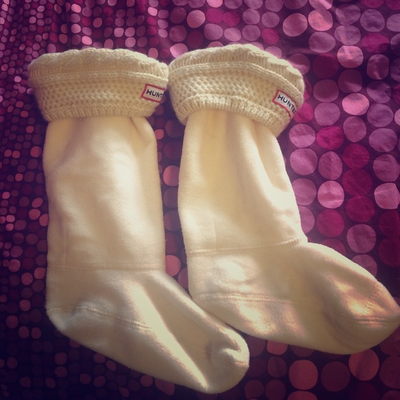 White cable knit Hunter Boot socks