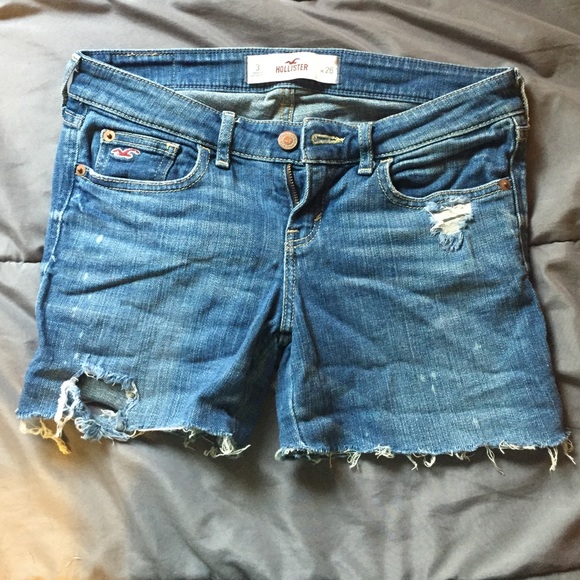 Size 3 Hollister cutoffs