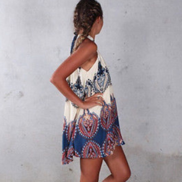 Boho Chic Halter Shift Dress - Picture 3 of 4