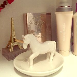 Unicorn ring and accessory dish