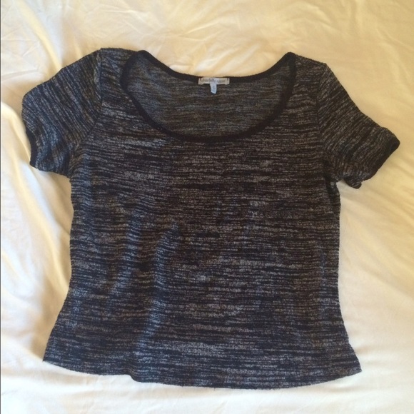 Charlotte Russe Crop Top / T Shirt