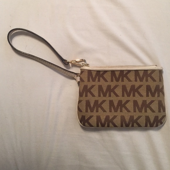 Michael Kors wristlet