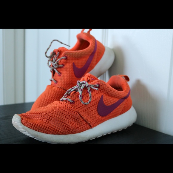 NIKE ROSHES