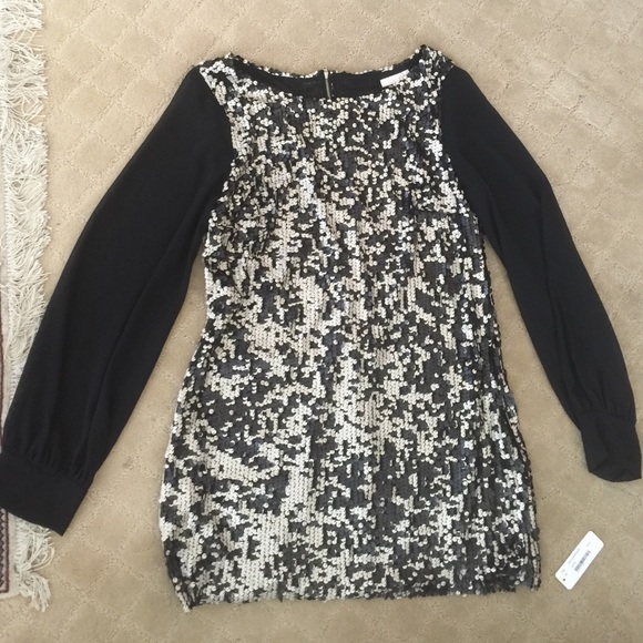 Dress - Picture 1 of 1