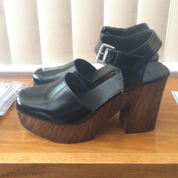'70s (p)leather and wood topshop platforms