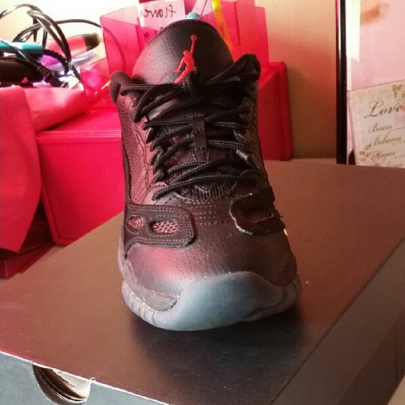 Retro 11's Low's - Picture 4 of 4