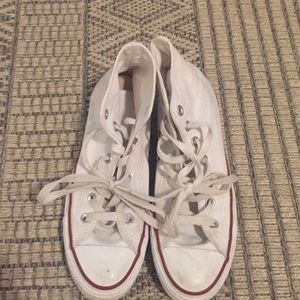 White Converse size 7