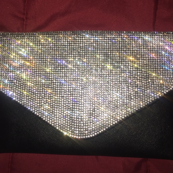 Black and silver sparkling clutch✨